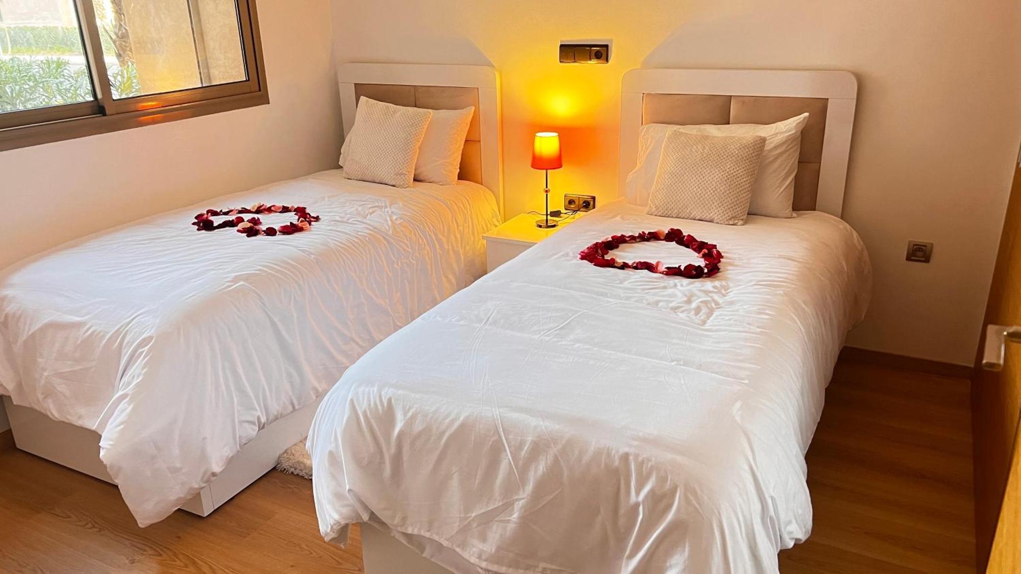Prestigia,golf, Lux Rez-de-chaussee, Jardin En Face De La Piscine Et Golf Ideal Pour Passer Des Bons En Famille Apartment *