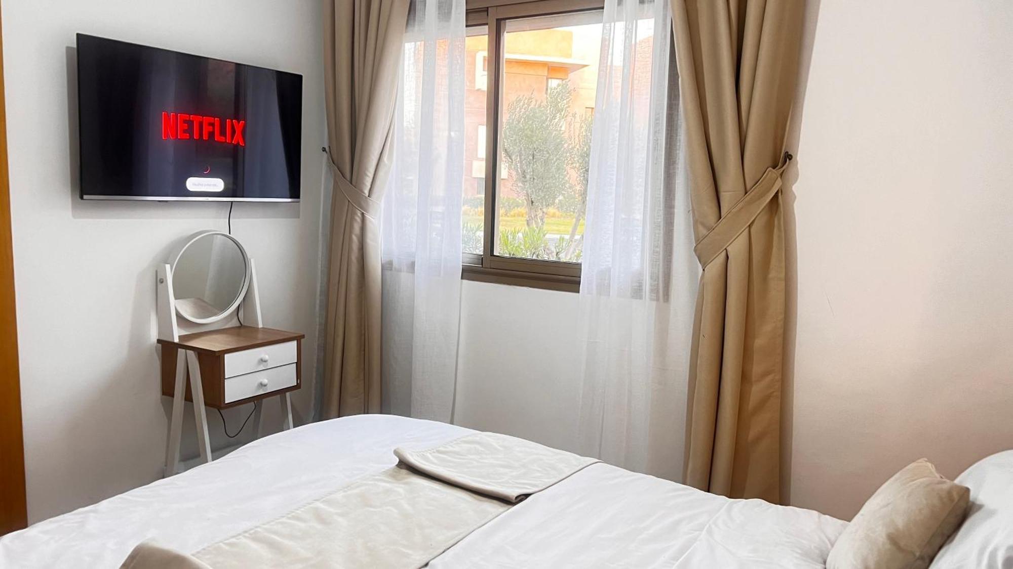 Prestigia,golf, Lux Rez-de-chaussee, Jardin En Face De La Piscine Et Golf Ideal Pour Passer Des Bons En Famille Marrakesh